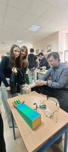 672684613 1437772084816119 n